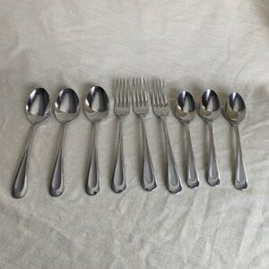 Oneida Satin Sand Dune Stainless Flatware Table/Teaspoons Forks 9 Pc Set